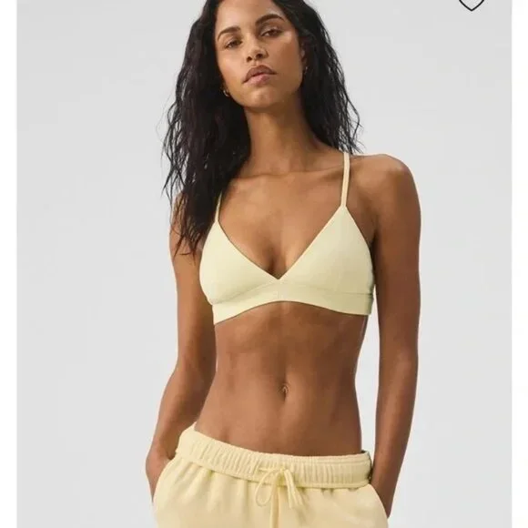 ALO Yoga Splendor Bra in Lemon Ice - threedaughtersproperties.com